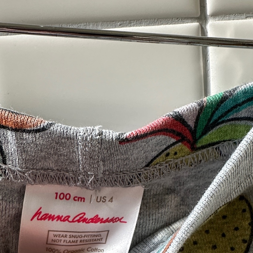 🍍Hanna Andersson Kids Pajama Set with Pineapple Print - Gray - Picture 5 of 5